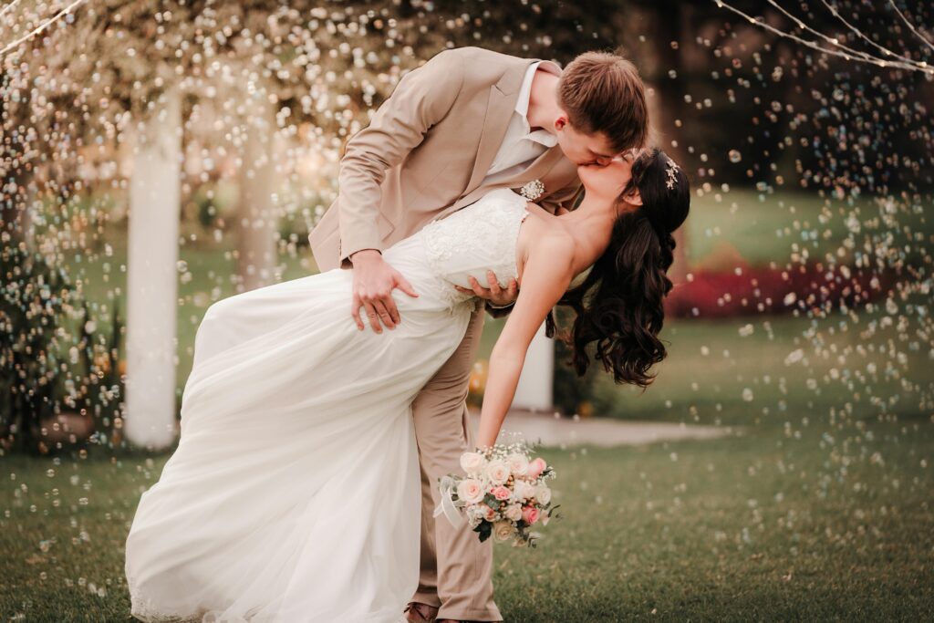 Essential Wedding Photography Poses for Couples Every Hyderabad Couple Must Try wedding-photography-poses-for-couples